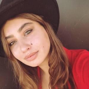 Meet your Posher, Dasha